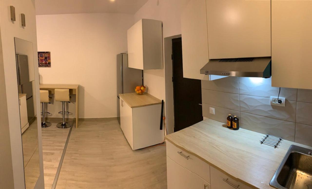 Ray Luxury Apartment Close To Presidential Palace Bucharest Exterior photo